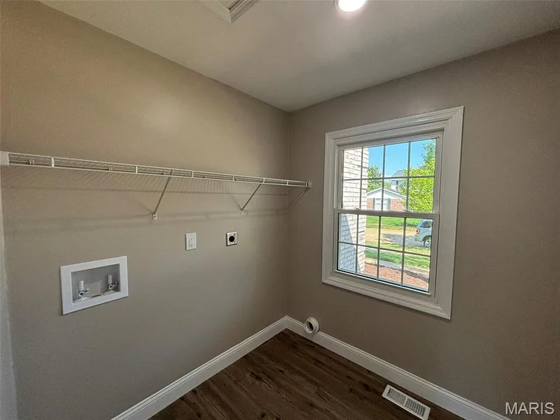 1917 Dovercliff Court, Chesterfield, MO 63017 — listing photo 31 of 54