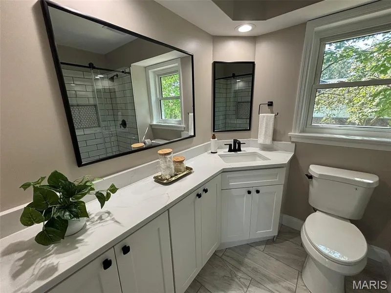 1917 Dovercliff Court, Chesterfield, MO 63017 — listing photo 36 of 54