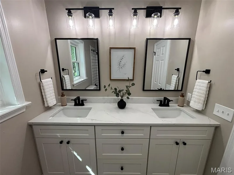1917 Dovercliff Court, Chesterfield, MO 63017 — listing photo 41 of 54