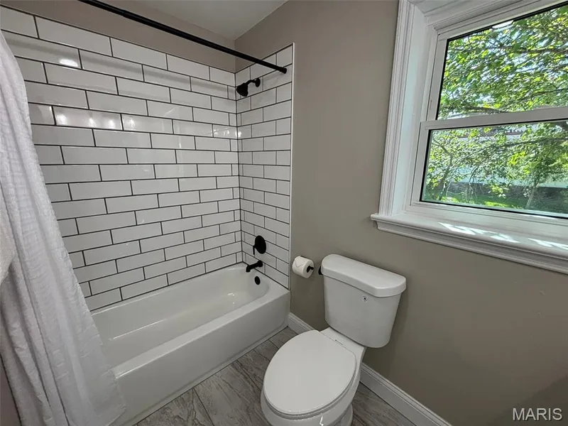 1917 Dovercliff Court, Chesterfield, MO 63017 — listing photo 42 of 54