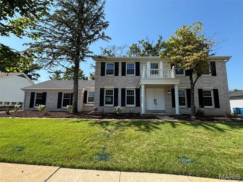 1917 Dovercliff Court, Chesterfield, MO 63017 — listing photo 2 of 54