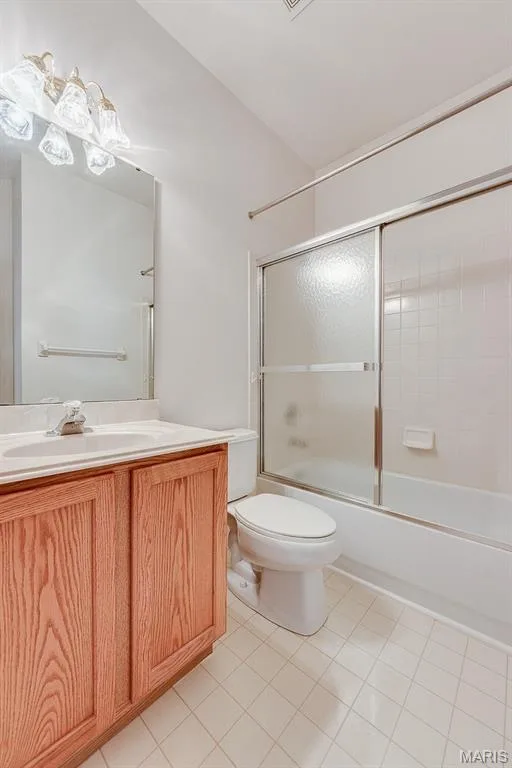 Main floor guest bathroom — 22 Gulf Shores Drive, O'Fallon, MO 63368