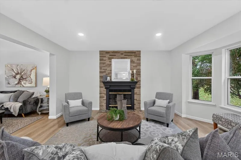 8204 Bristol Valley Drive, St Peters, MO 63376 — listing photo 13 of 62
