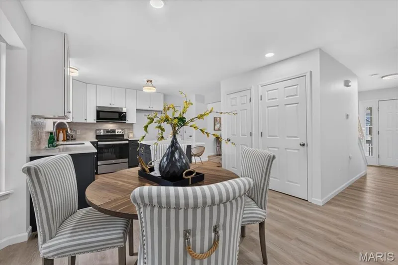 8204 Bristol Valley Drive, St Peters, MO 63376 — listing photo 26 of 62