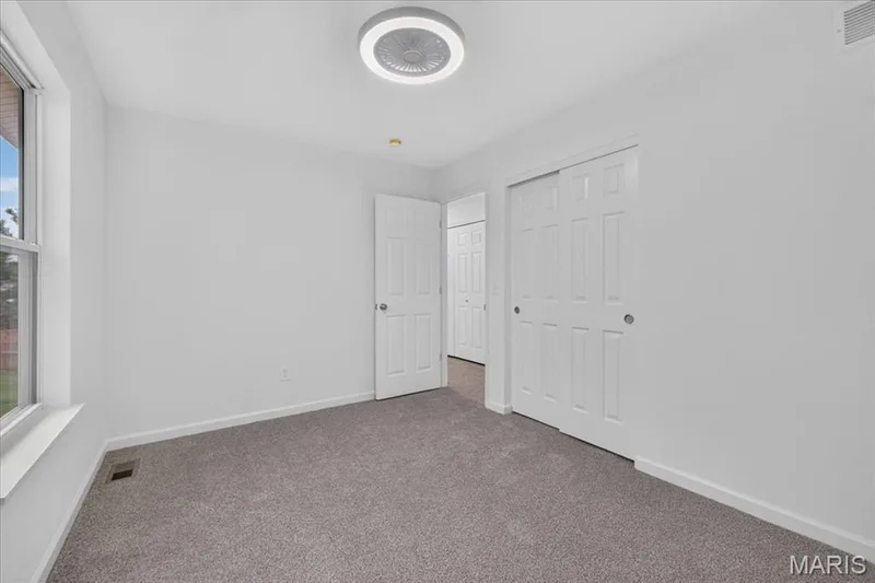 8204 Bristol Valley Drive, St Peters, MO 63376 — listing photo 33 of 62