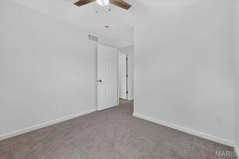 8204 Bristol Valley Drive, St Peters, MO 63376 — listing photo 39 of 62