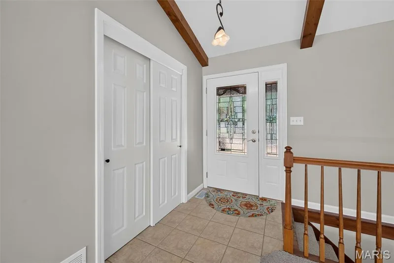 19 Greenview Drive, Defiance, MO 63341 — listing photo 5 of 45