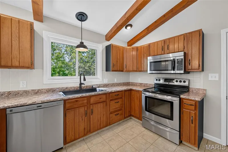 19 Greenview Drive, Defiance, MO 63341 — listing photo 15 of 45