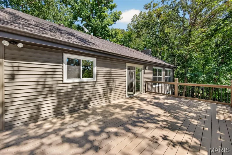 New siding, windows, updated roof — 19 Greenview Drive, Defiance, MO 63341