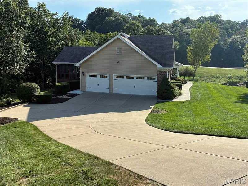 4412 Augusta Shores Drive, Augusta, MO 63332 — listing photo 2 of 23
