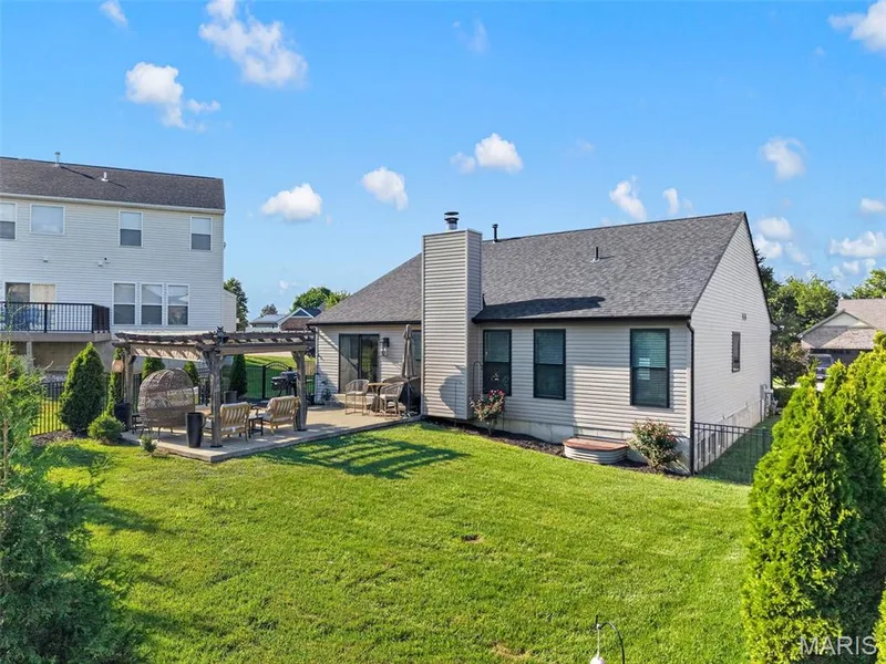557 Crystal Stream Drive, Wentzville, MO 63385 — listing photo 35 of 38