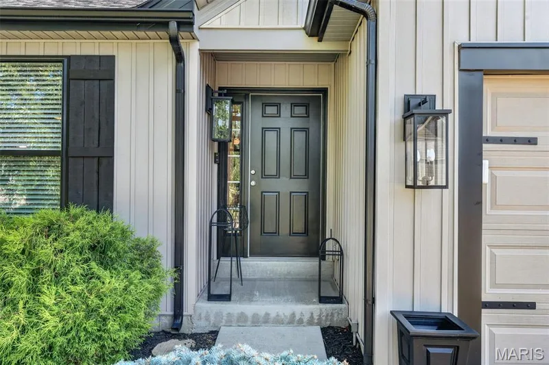 557 Crystal Stream Drive, Wentzville, MO 63385 — listing photo 3 of 38