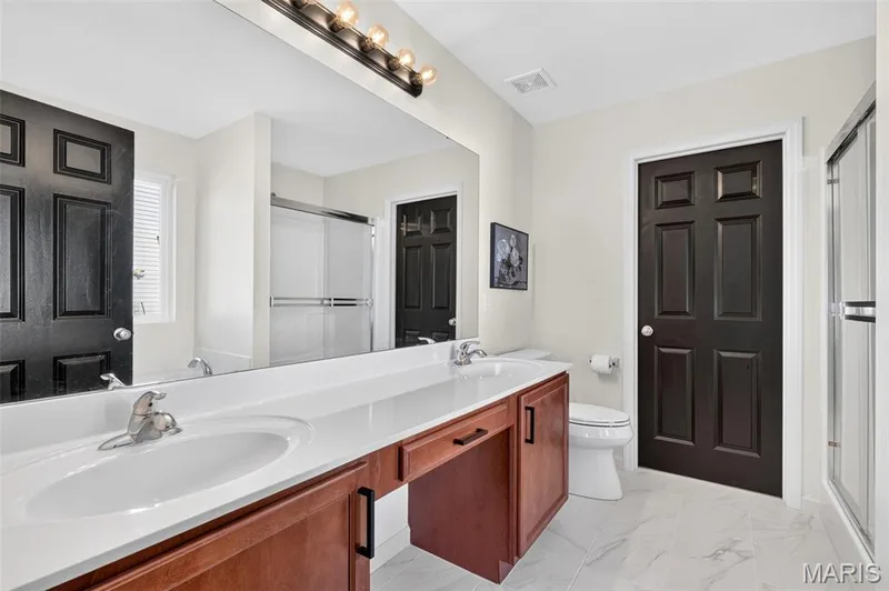557 Crystal Stream Drive, Wentzville, MO 63385 — listing photo 18 of 38