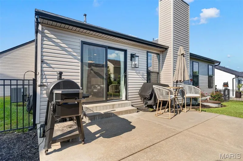 557 Crystal Stream Drive, Wentzville, MO 63385 — listing photo 26 of 38