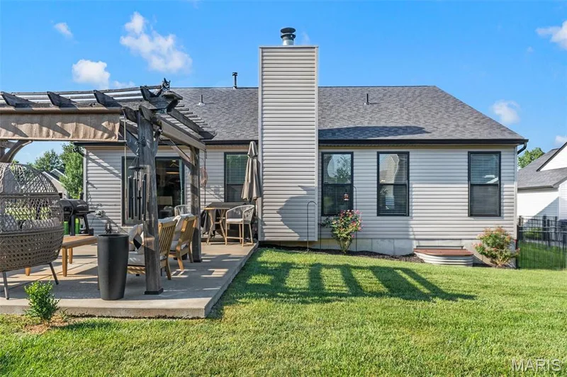 557 Crystal Stream Drive, Wentzville, MO 63385 — listing photo 30 of 38