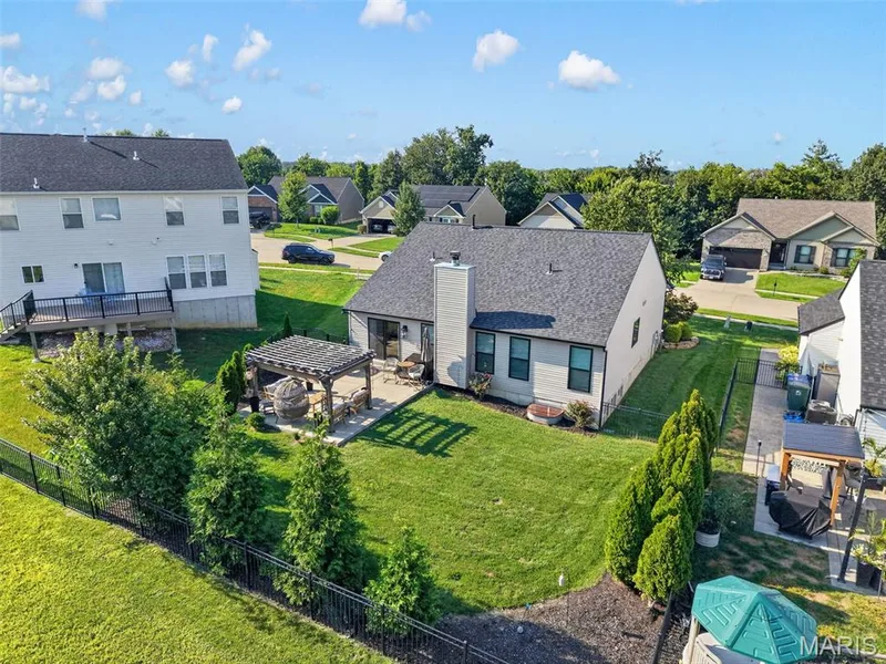 557 Crystal Stream Drive, Wentzville, MO 63385 — listing photo 34 of 38
