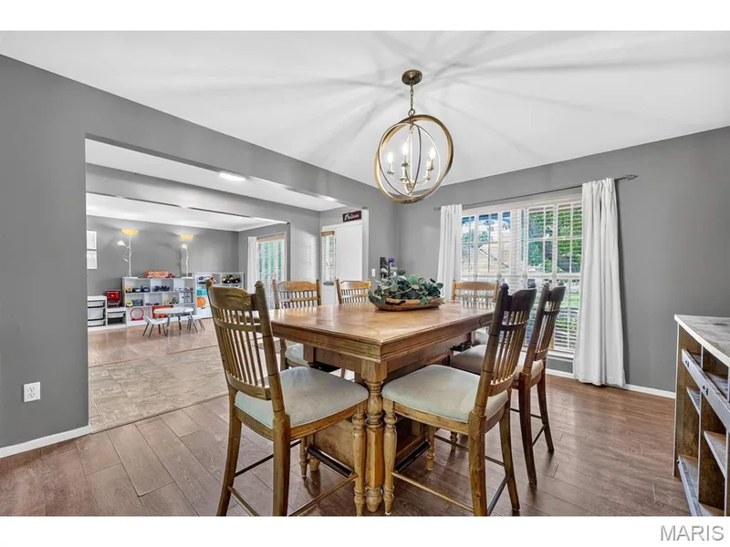 15 Millers Court, O'Fallon, MO 63366 — listing photo 9 of 47
