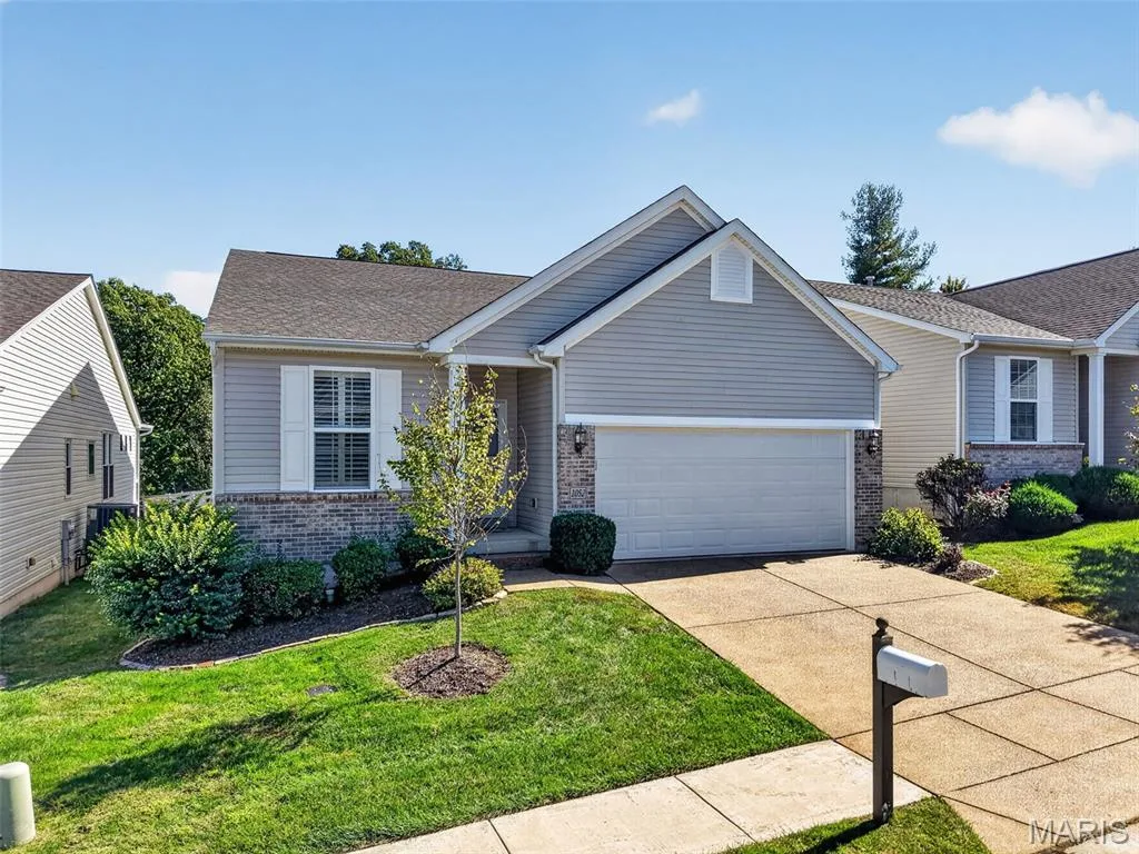 Free standing villa home in Golf Club of Wentzville — 1052 Silo Bend Drive, Wentzville, MO 63385