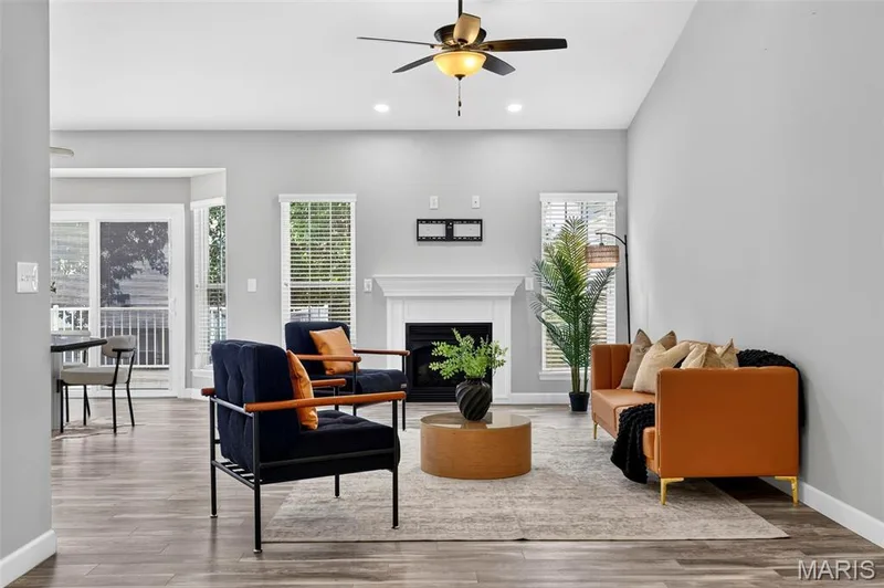 232 Pierce View Circle, Wentzville, MO 63385 — listing photo 12 of 47