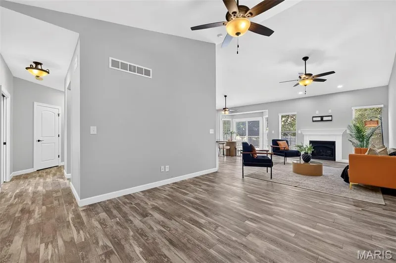 232 Pierce View Circle, Wentzville, MO 63385 — listing photo 13 of 47