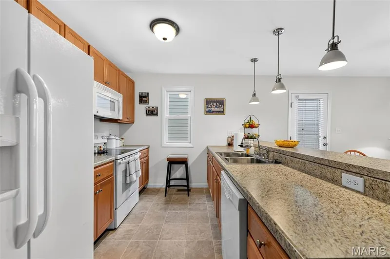 4009 Broad Street, St Charles, MO 63301 — listing photo 5 of 19
