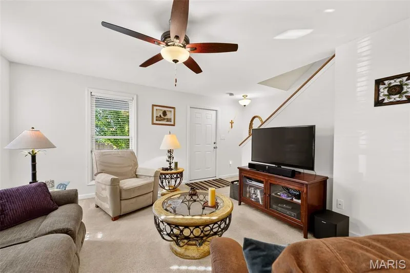 4009 Broad Street, St Charles, MO 63301 — listing photo 9 of 19