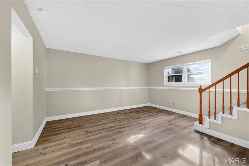 306 Della Drive, St Peters, MO 63376 — listing photo 7 of 26
