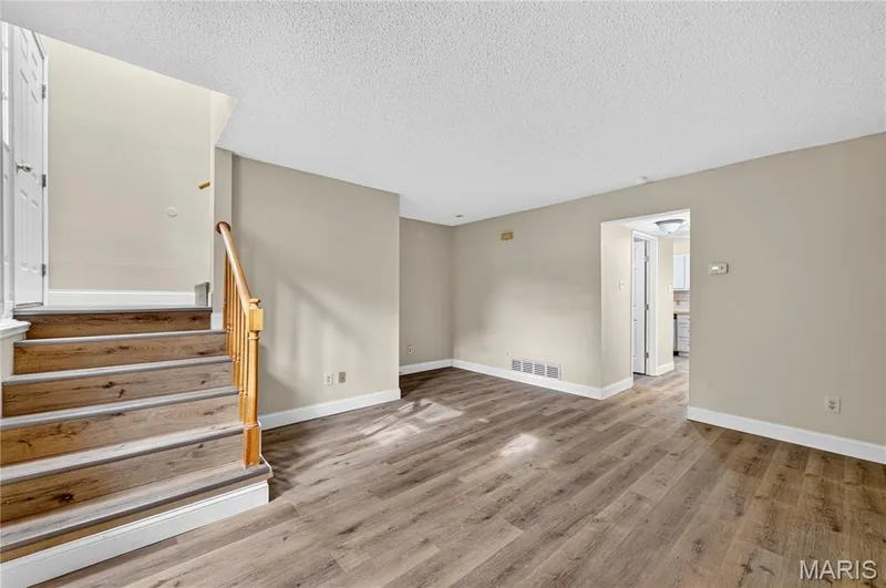 306 Della Drive, St Peters, MO 63376 — listing photo 14 of 26