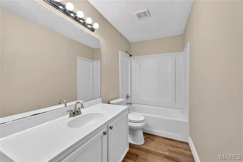 306 Della Drive, St Peters, MO 63376 — listing photo 19 of 26