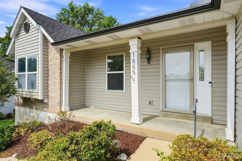 1665 Wild Goose Run, St Charles, MO 63303 — listing photo 4 of 46