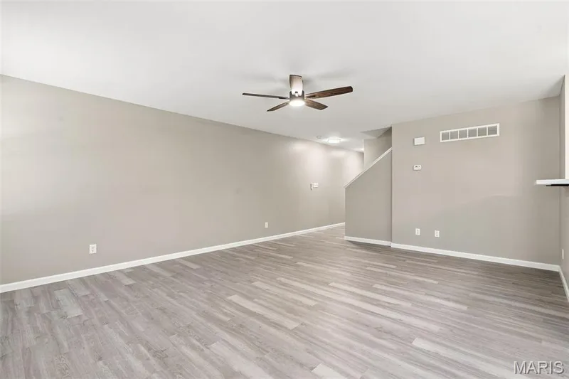 330 Willott Square Drive, St Peters, MO 63376 — listing photo 9 of 30