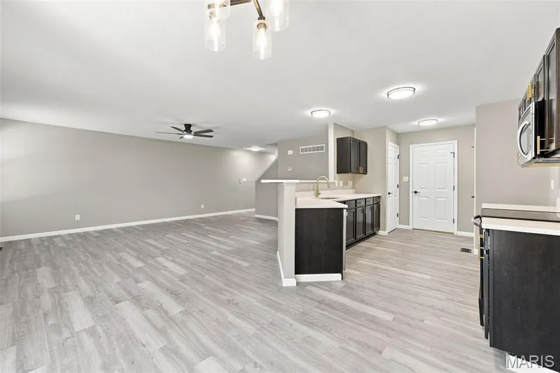 330 Willott Square Drive, St Peters, MO 63376 — listing photo 12 of 30