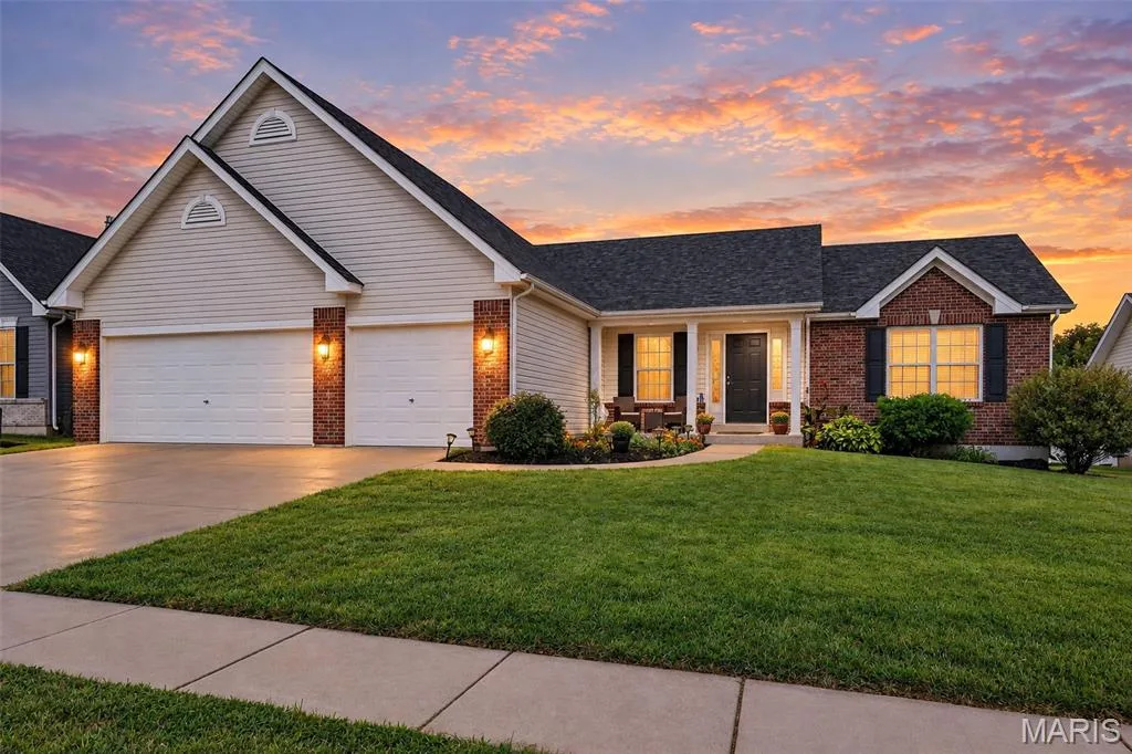 1093 Renfrew Lane, O'Fallon, MO 63366 — listing photo 1 of 38