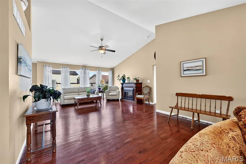 1093 Renfrew Lane, O'Fallon, MO 63366 — listing photo 5 of 38