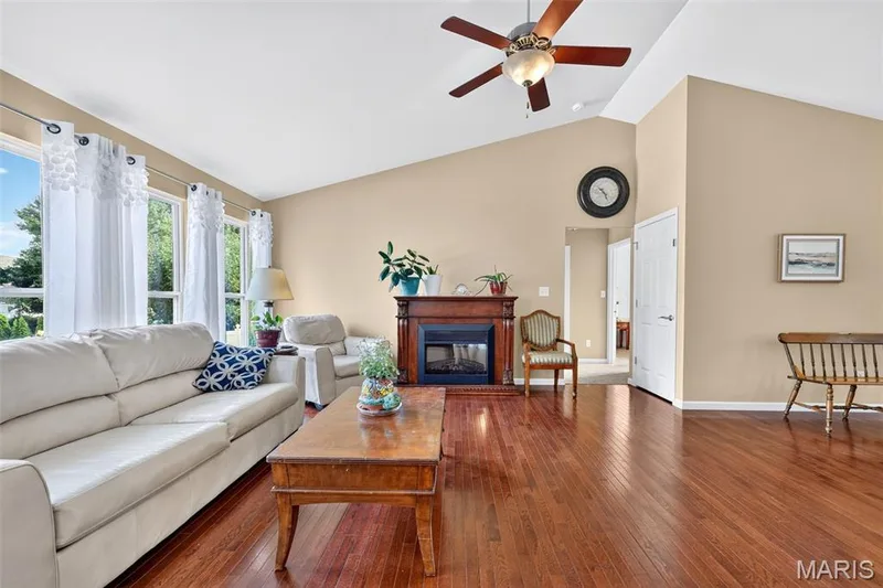 1093 Renfrew Lane, O'Fallon, MO 63366 — listing photo 7 of 38