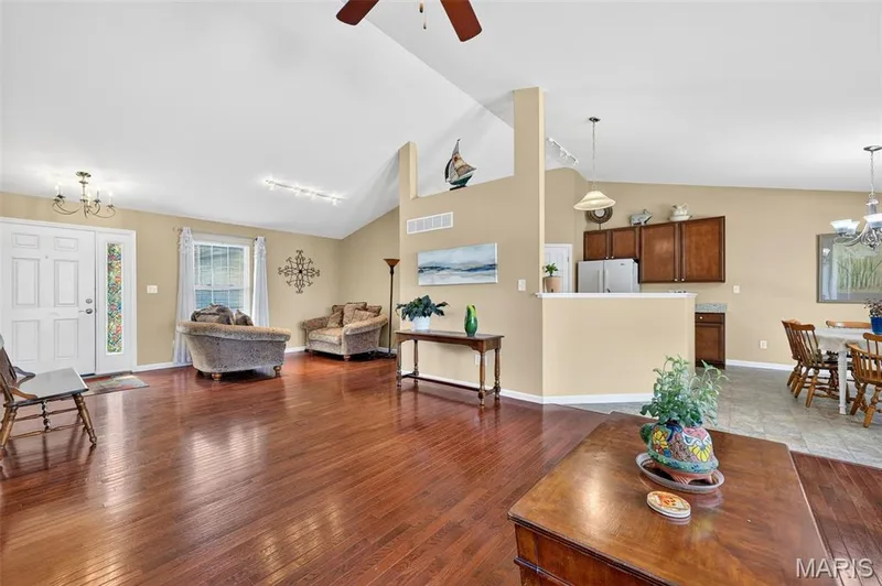 1093 Renfrew Lane, O'Fallon, MO 63366 — listing photo 9 of 38