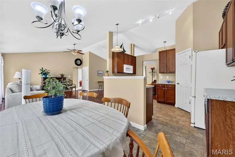 1093 Renfrew Lane, O'Fallon, MO 63366 — listing photo 12 of 38