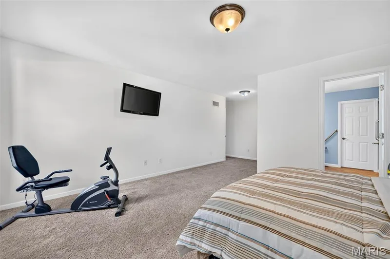 1093 Renfrew Lane, O'Fallon, MO 63366 — listing photo 18 of 38