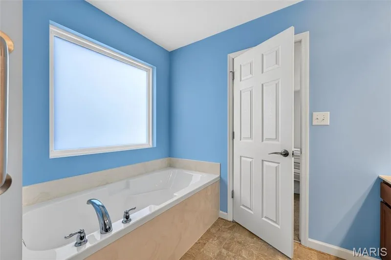 1093 Renfrew Lane, O'Fallon, MO 63366 — listing photo 21 of 38