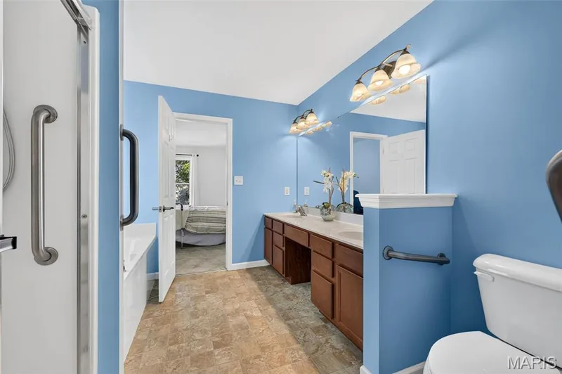 1093 Renfrew Lane, O'Fallon, MO 63366 — listing photo 22 of 38