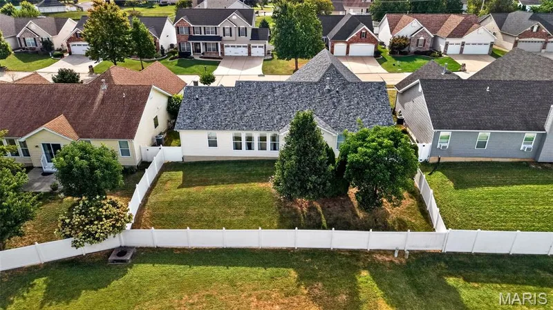 1093 Renfrew Lane, O'Fallon, MO 63366 — listing photo 33 of 38