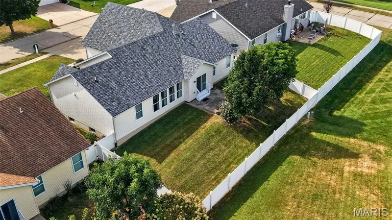1093 Renfrew Lane, O'Fallon, MO 63366 — listing photo 34 of 38