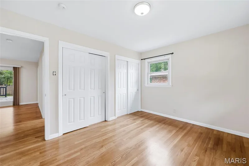 210 S Duchesne Drive, St Charles, MO 63301 — listing photo 23 of 46