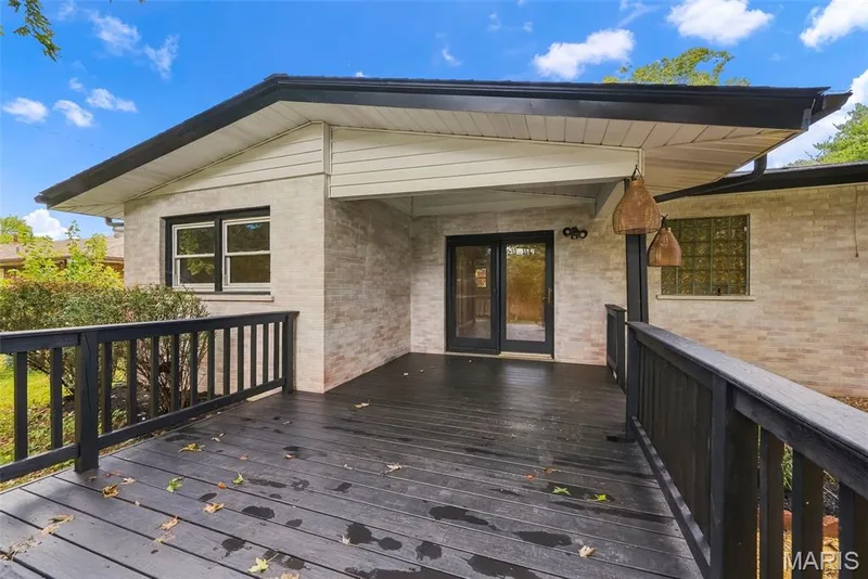 210 S Duchesne Drive, St Charles, MO 63301 — listing photo 40 of 46