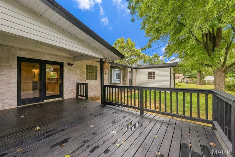 210 S Duchesne Drive, St Charles, MO 63301 — listing photo 41 of 46