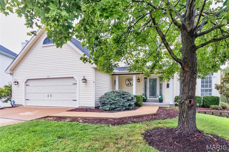 332 Golden Cherry Drive, Grover, MO 63040 — listing photo 3 of 65