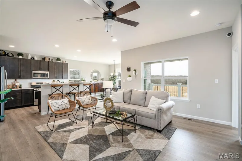 1643 Woods Mill Drive, Wentzville, MO 63385 — listing photo 3 of 18