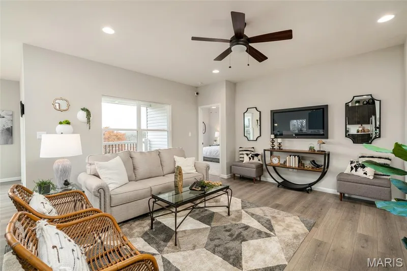 1643 Woods Mill Drive, Wentzville, MO 63385 — listing photo 5 of 18