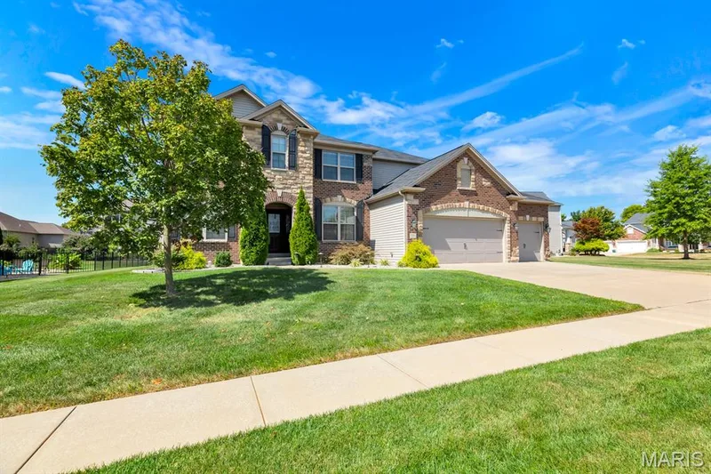 Beautiful Brick Exterior & Laandscaping — 221 Oakhurst Circle, O'Fallon, MO 63367