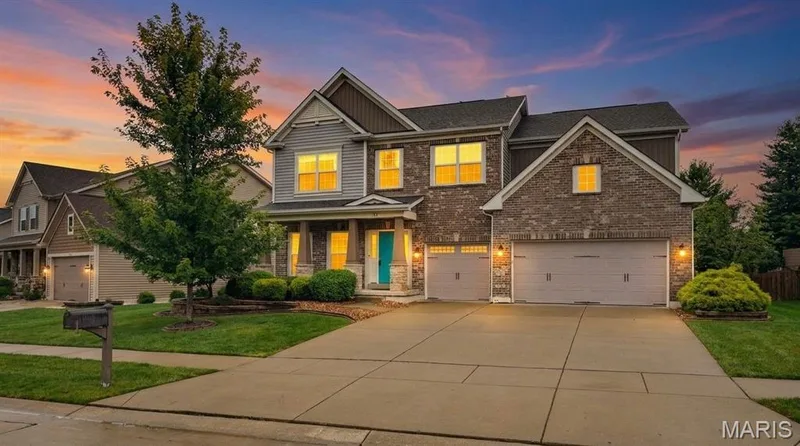 152 Carlton Point Drive, Wentzville, MO 63385 — listing photo 2 of 40